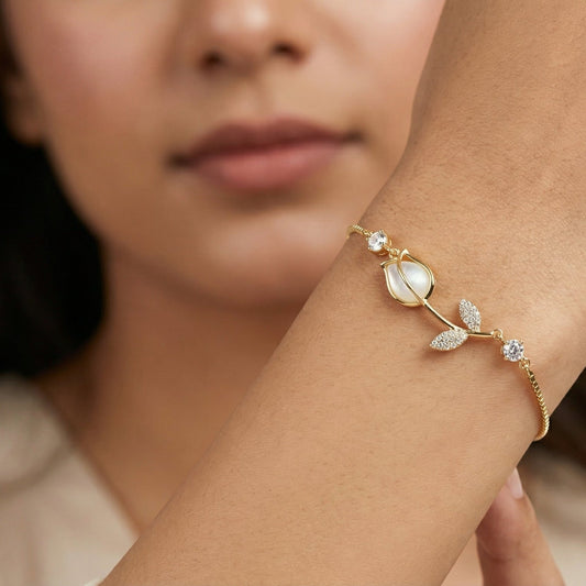 ELARA TULIP BRACELET