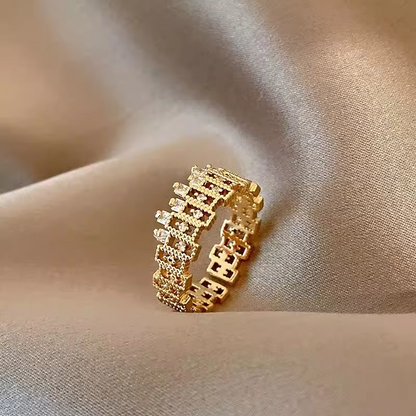 CELESTIAL MESH RING